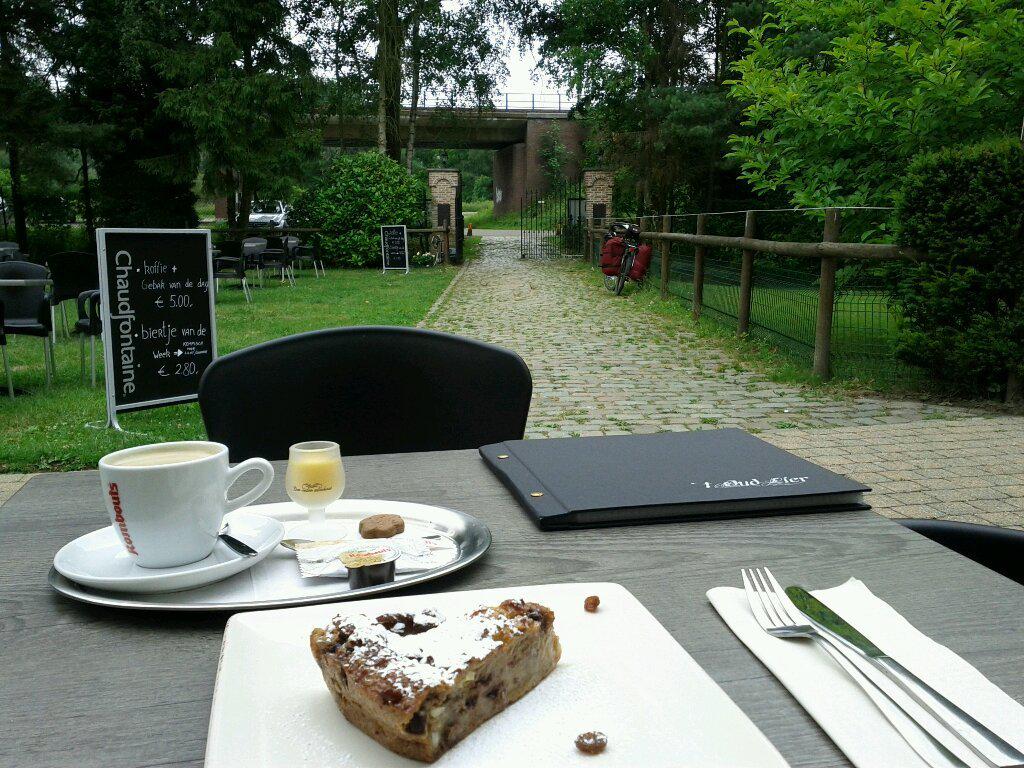 Cafe right on the LF5 bike route, near Lier
