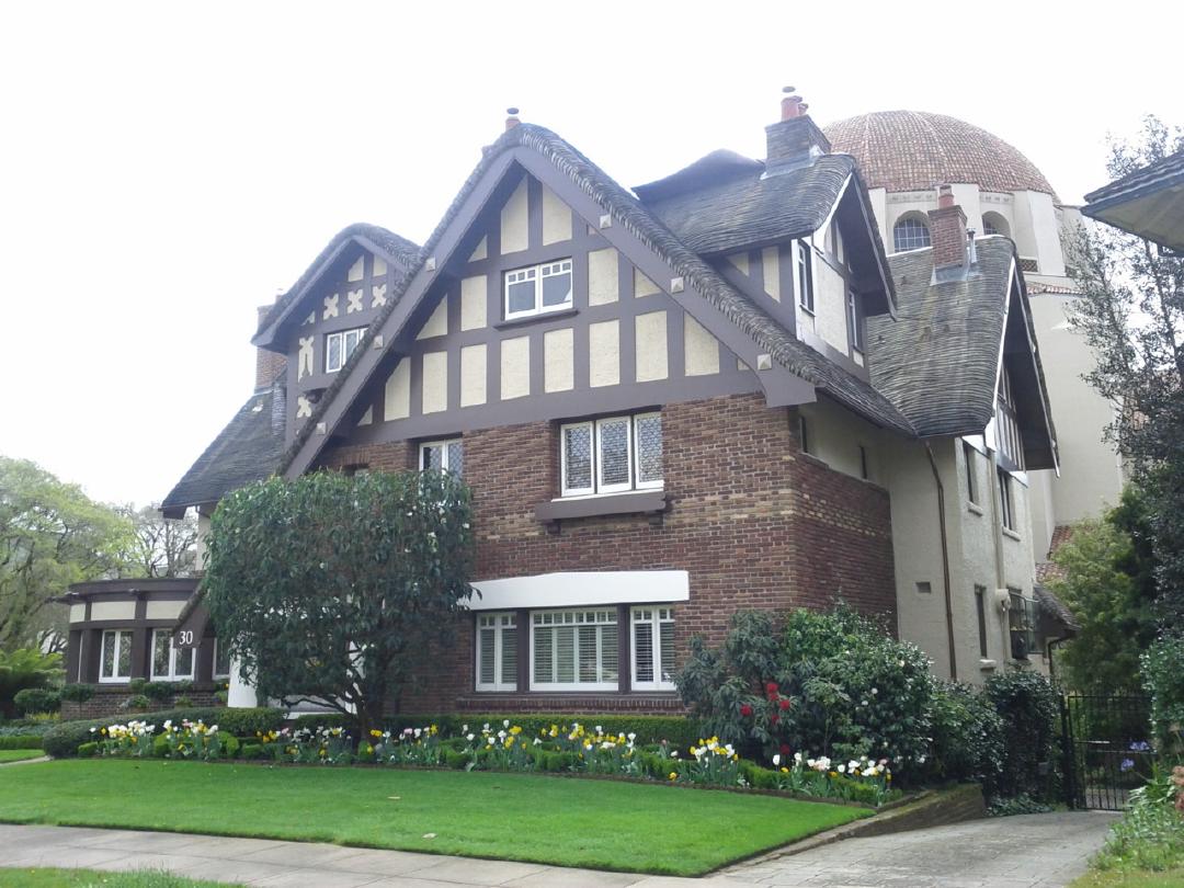 Dave called this style of architecture “Deluxe Shire”