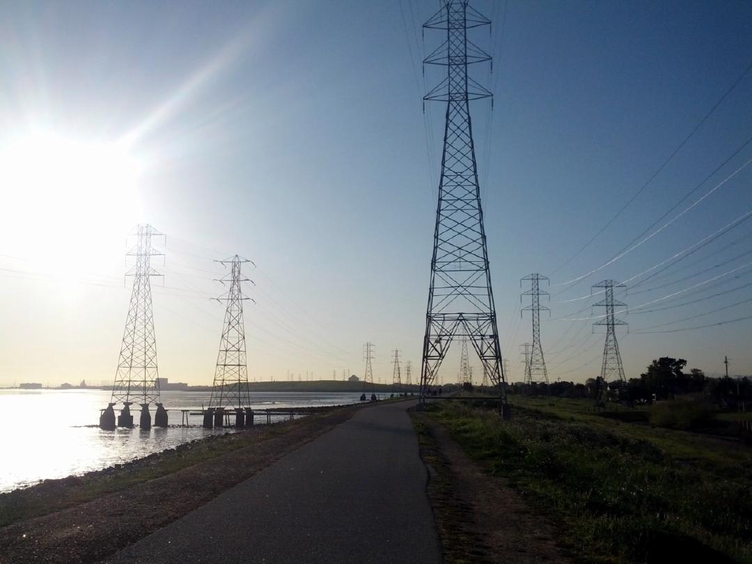 Got up at 5:30 to go on a 42-mile bike ride before work (as posted on all the social media...). Refreshing!