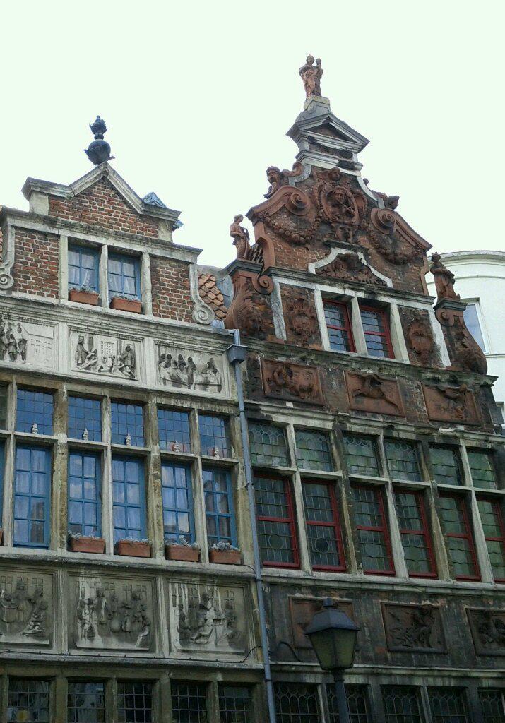 I was going to roll through Gent but it drew me in.