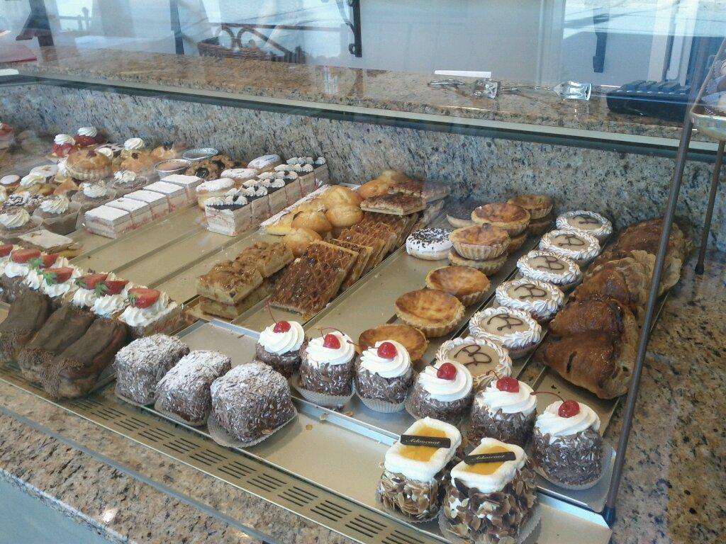 Just a quick on-the-bike-path bakery stop...